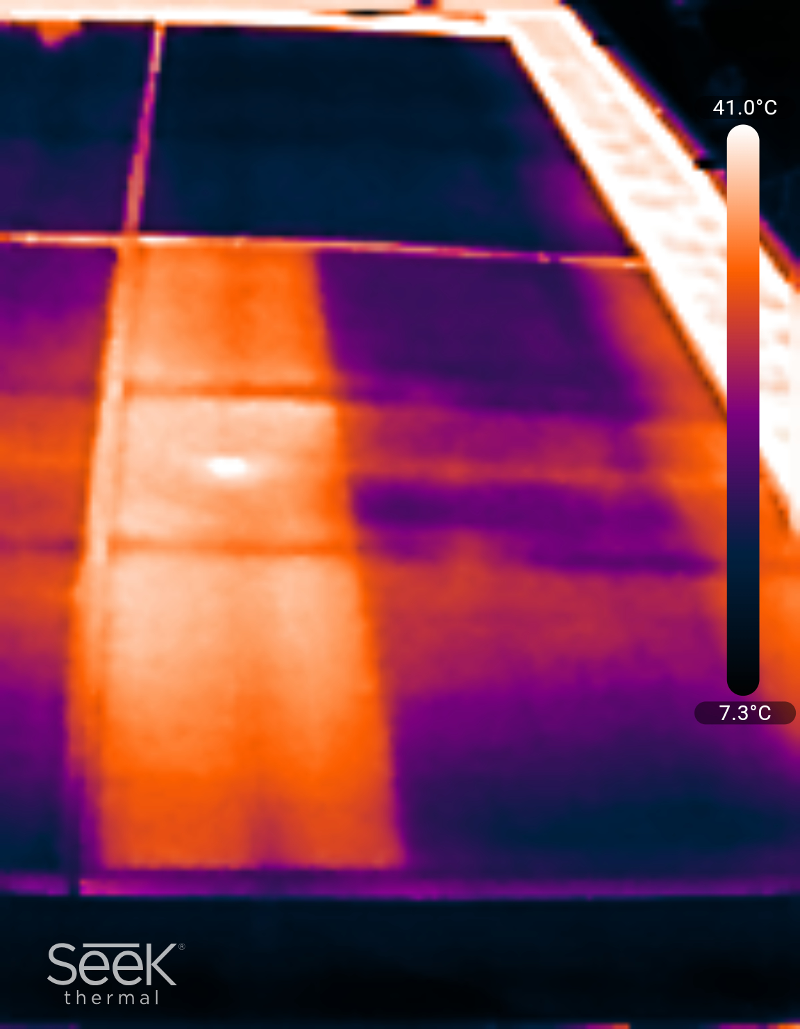 Real thermal scan from a Saturn Solar Cleaning inspection — HOTSPOT STREAK