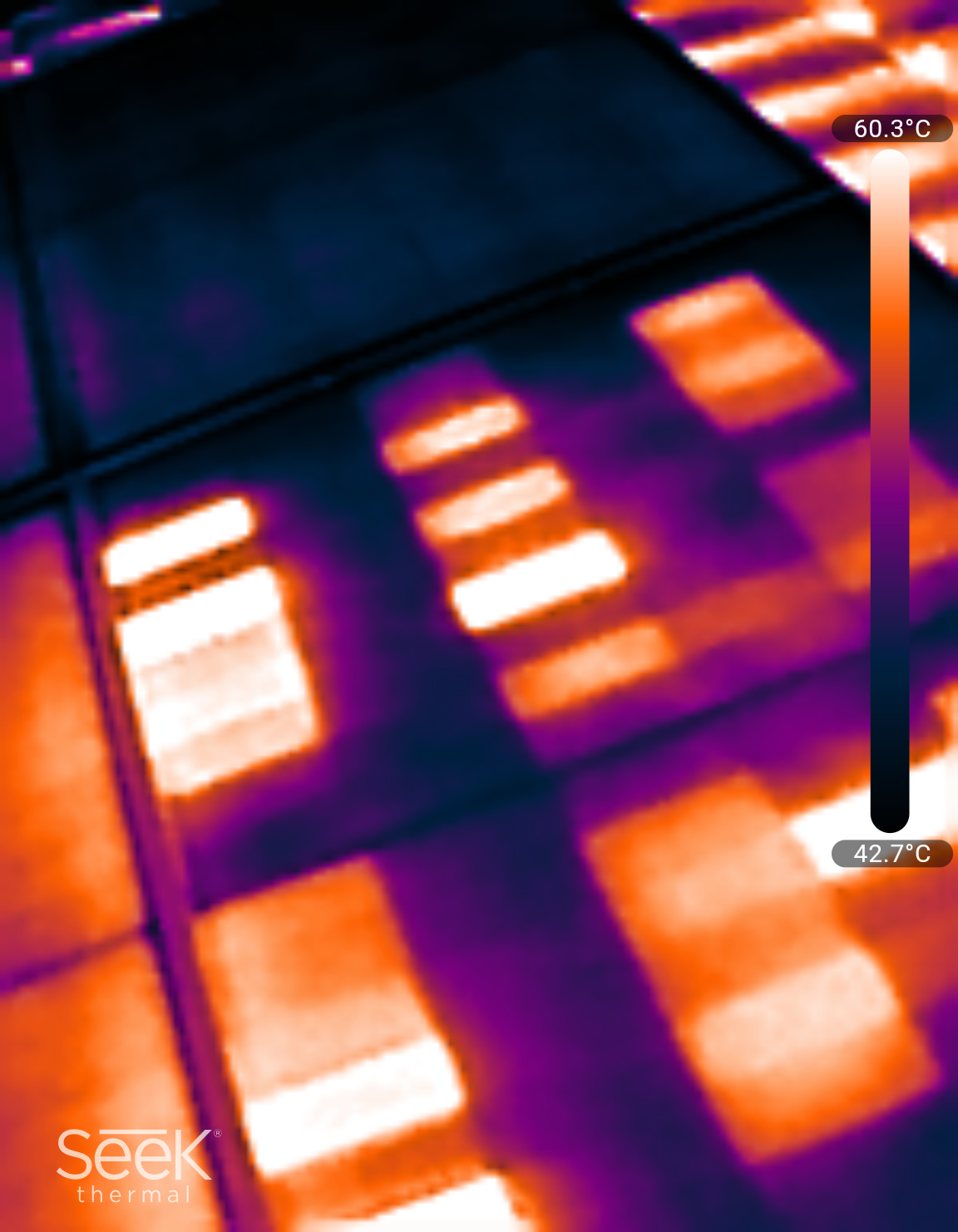 Real thermal scan from a Saturn Solar Cleaning inspection — Multi-cell hot spots